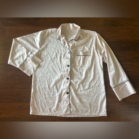 SHEIN Satin Pajama Set Women’s Size Large Pink 2-Piece Button Top Shorts Sleepwe - Picture 2 of 5